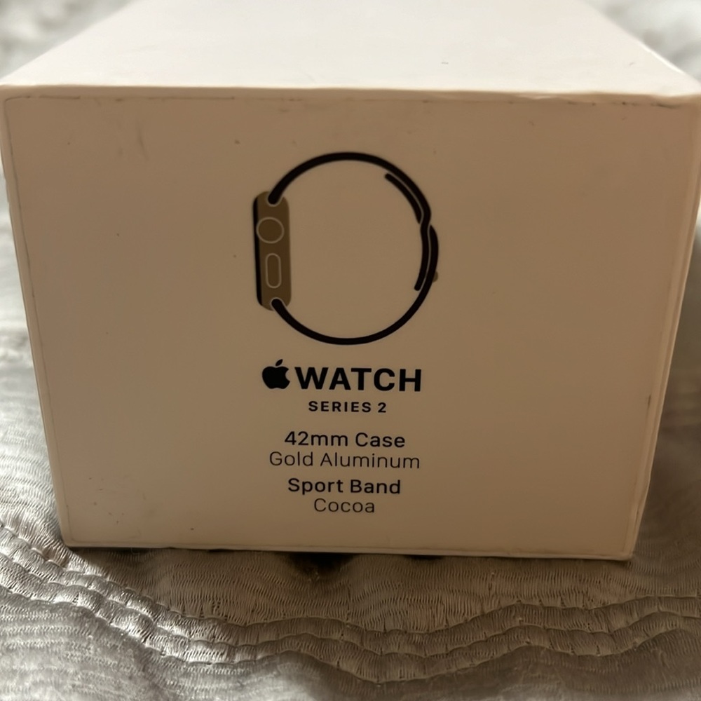 Apple Watch Series 2 42mm box